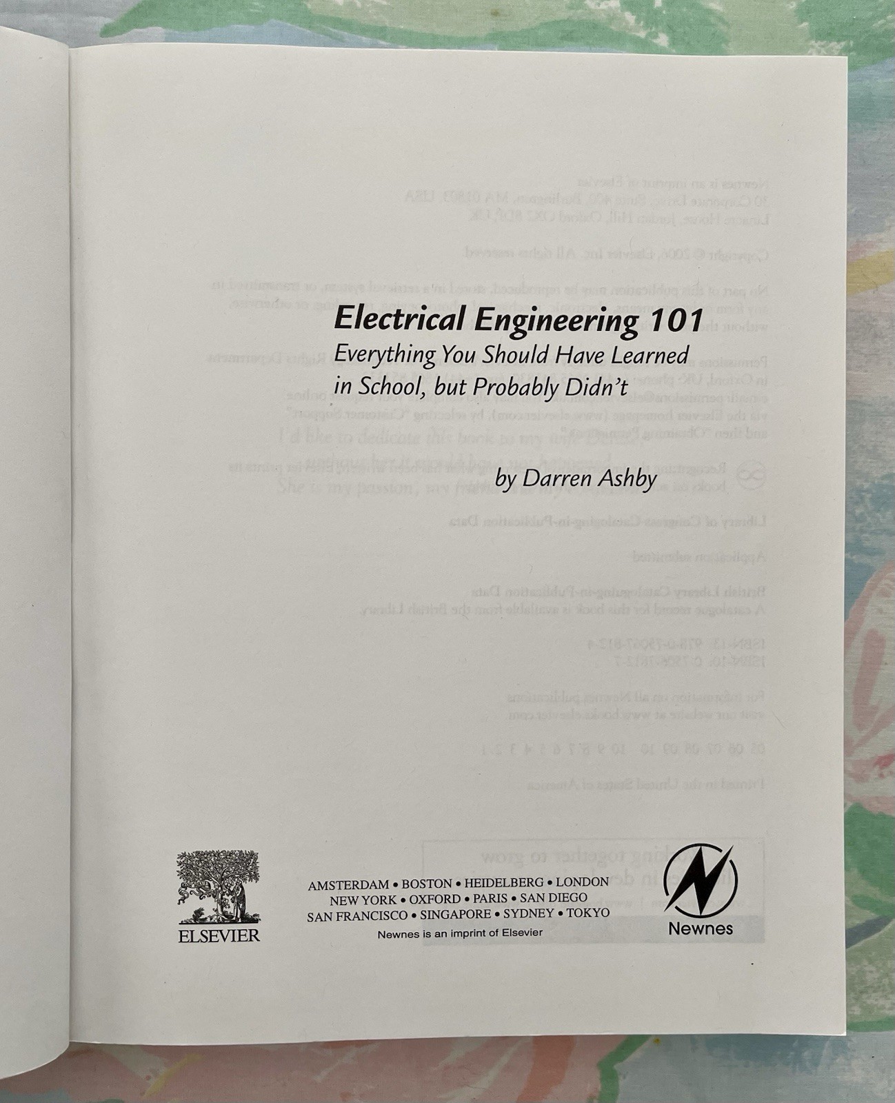 Electrical Engineering 101, 1st Edition: Everything You Should Have Learned Used