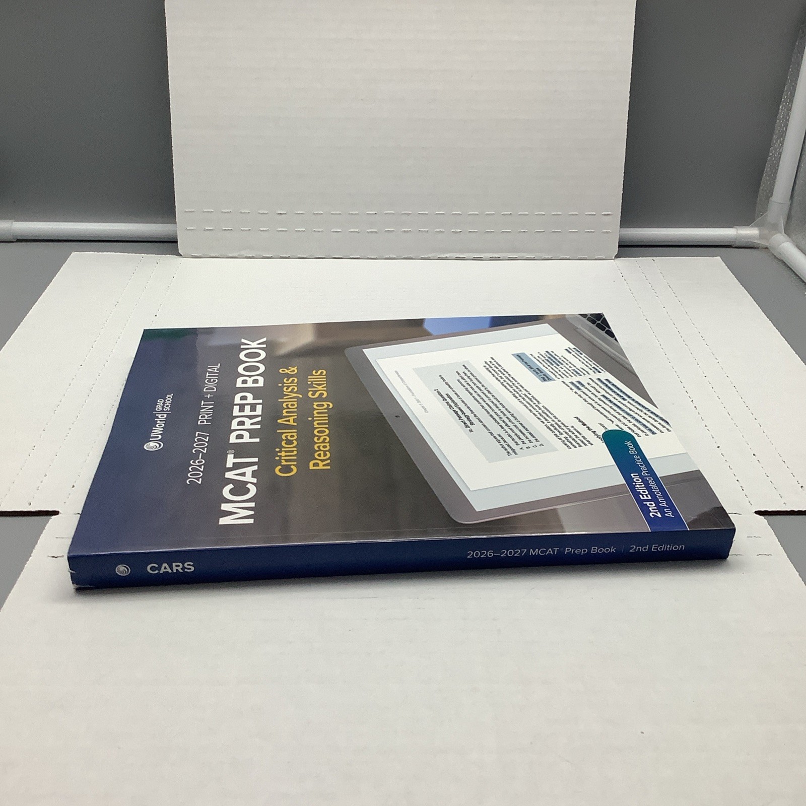 UWorld (GRAD SCHOOL) – MCAT Prep Book – 2nd Edition 2026-2027 – Paperback – GOOD