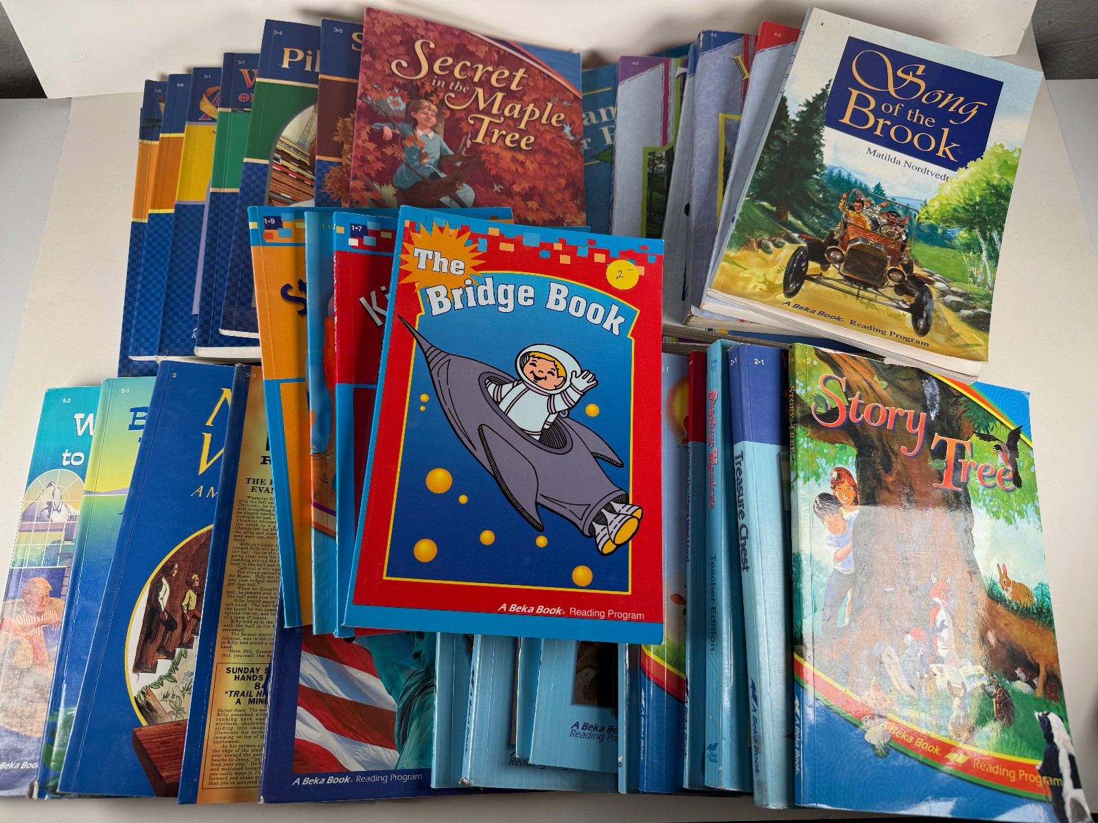 Lot of 33 A Beka Book 1st-5th grade Reading Program Homeschool readers Pensacola