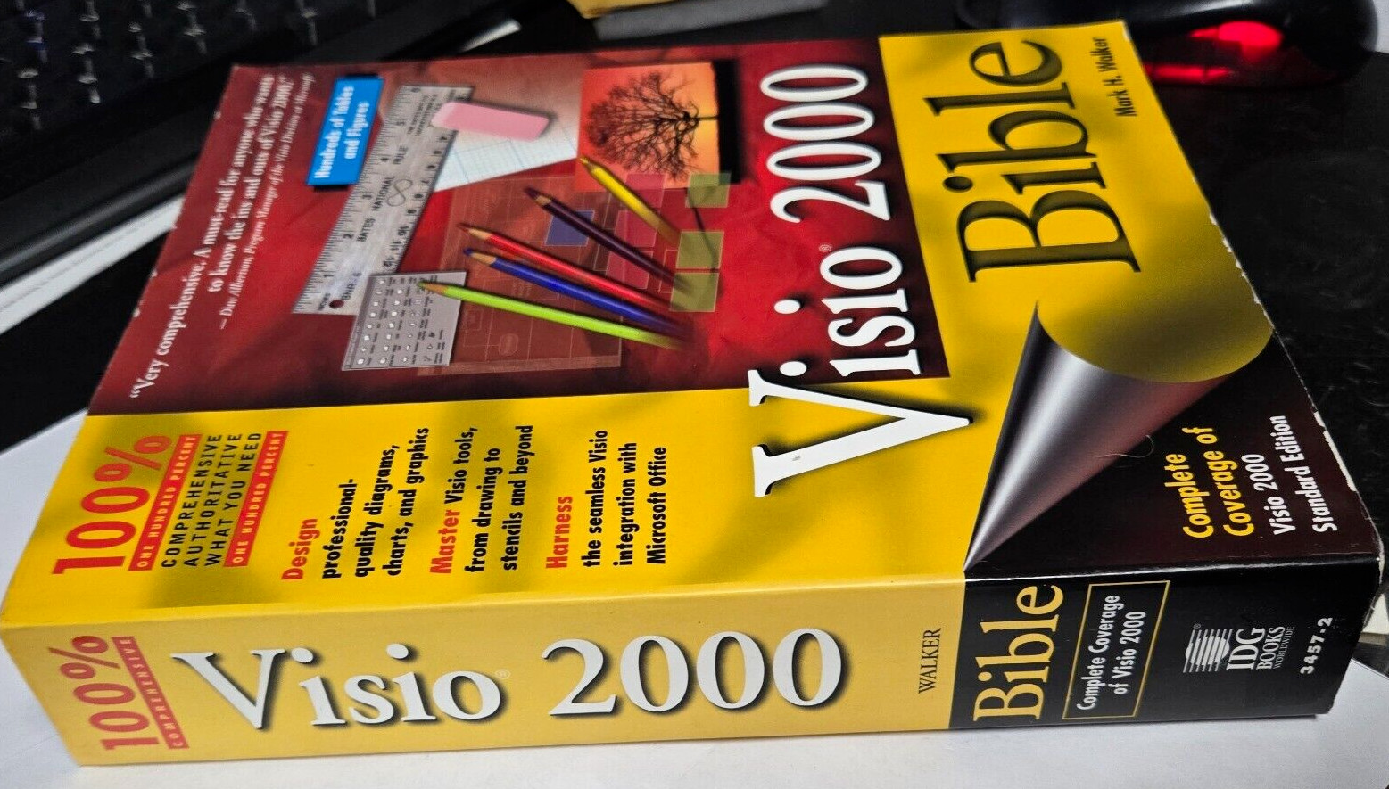 Visio 2000 Bible, Ex-Library, excellent condition 687 pgs