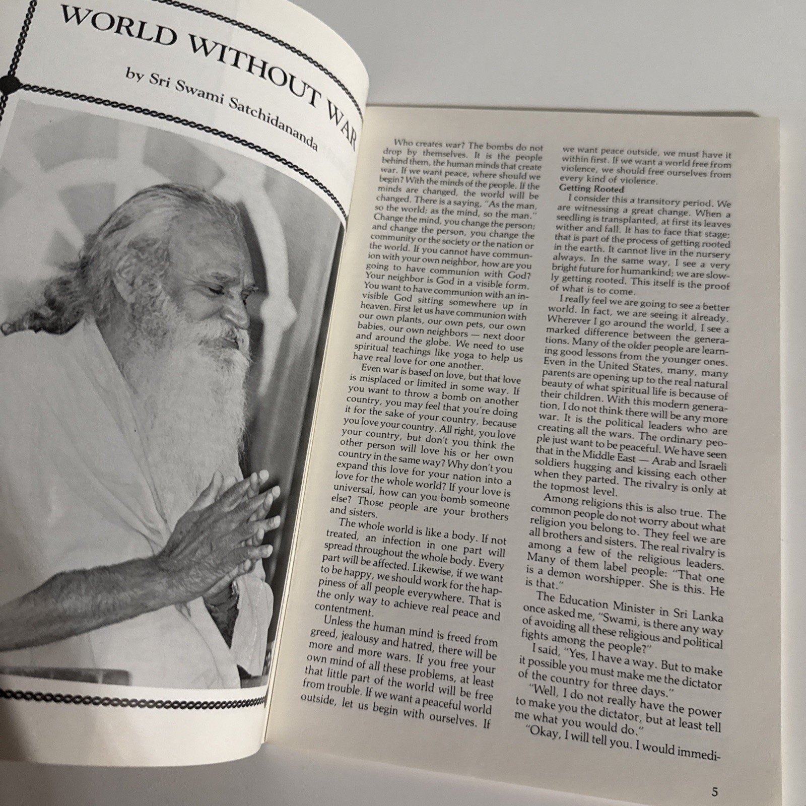 Integral Yoga Booklet Aug/Sept 1985 Issue Mission of Peace to the U.S.S.R.