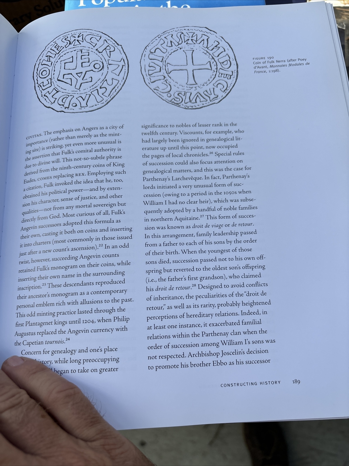 The Art Of Medieval Urbanism Parthenay In Romanesque Aquitaine Robert Maxwell