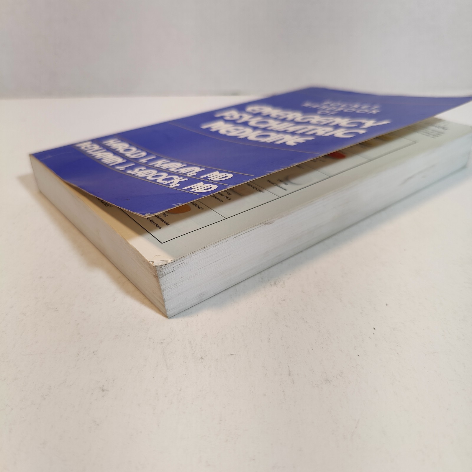 Pocket Handbook of Emergency Psychiatric Medicine Paperback