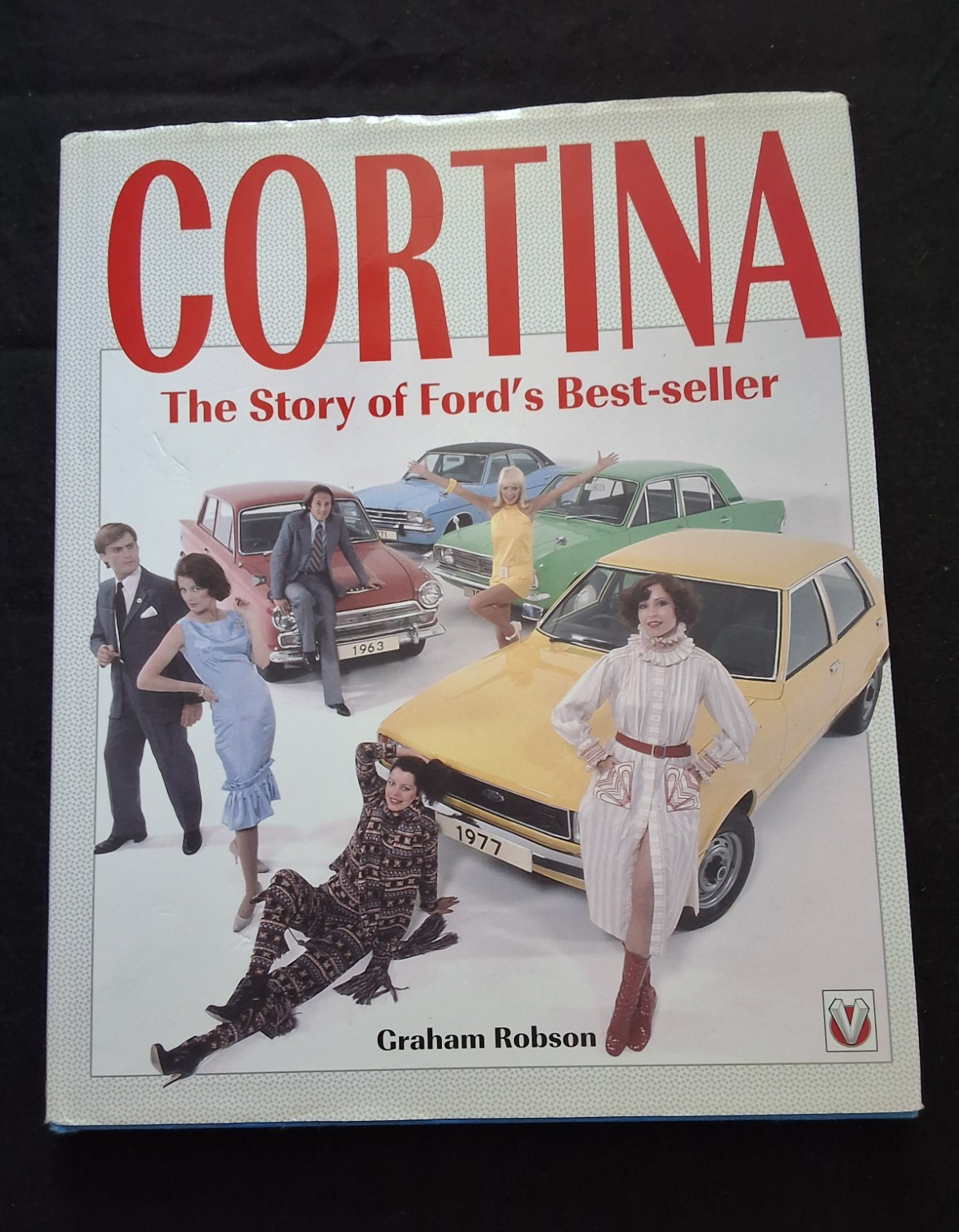 Cortina: The Story of Ford’s Bestseller – Graham Robson (Hardback 1998) FREE P&P