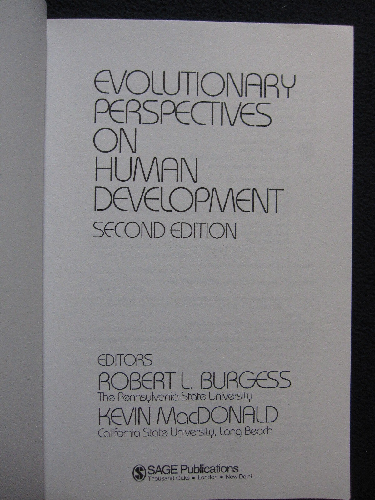 Evolutionary Perspectives on Human Development [paperback] Burgess, Robert Lee