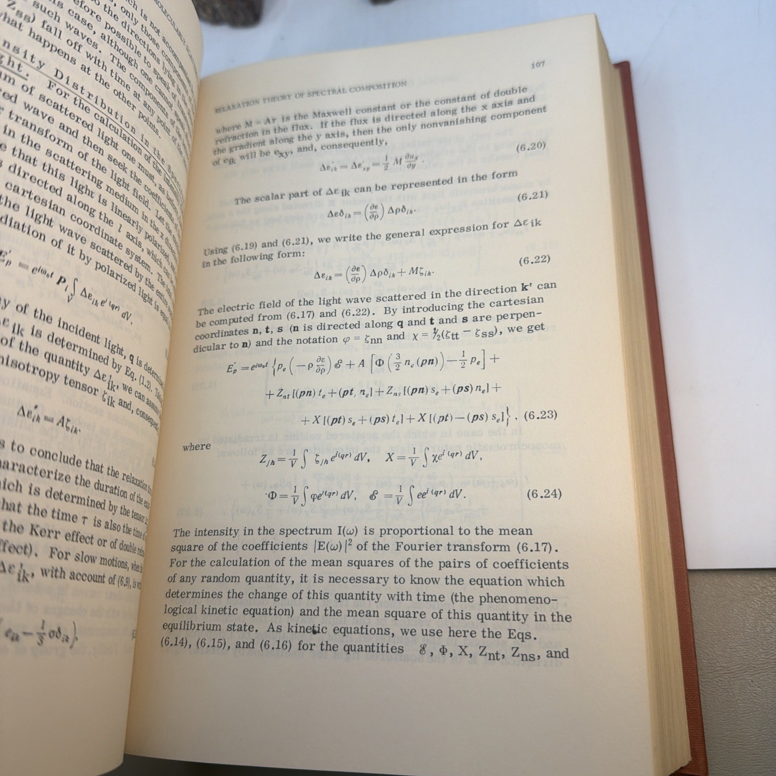 Molecular Scattering of Light Fabelinskii 1968 HC Plenum Press Optics (AZ24)