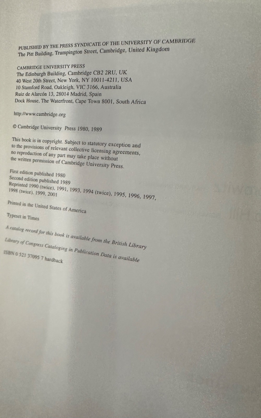 The Art of Electronics by Paul Horowitz & Winfield Hill + Student Manual (1989)
