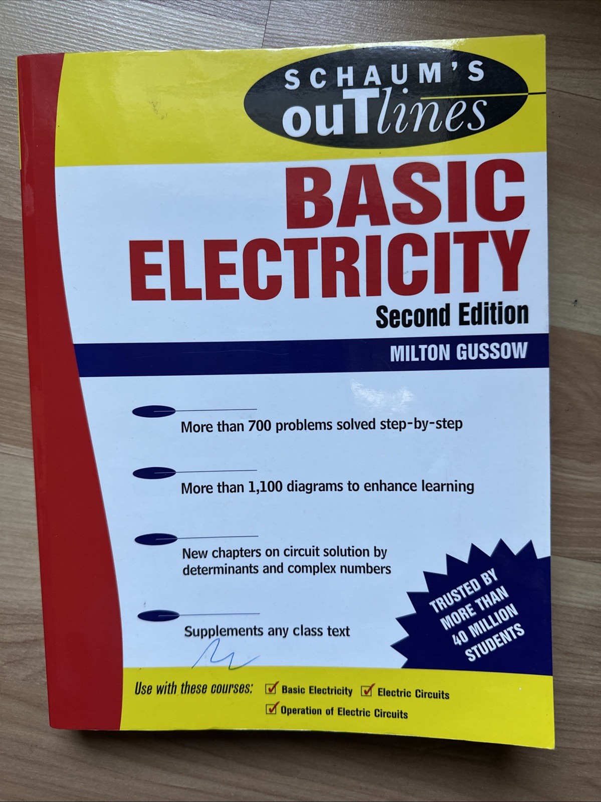 Schaum’s Outline Ser.: Schaum’s Outline of Basic Electricity by Milton Gussow