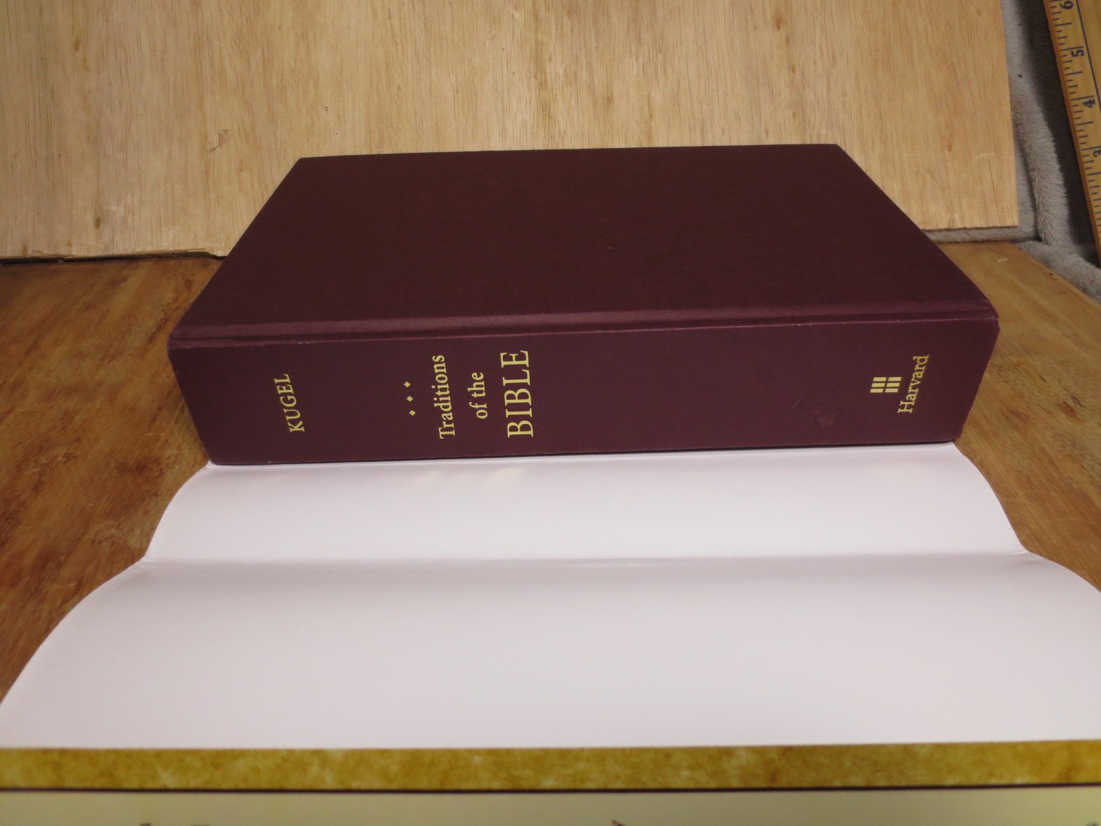 Traditions of the Bible : A Guide to the Bible As It Was at the Start 1998
