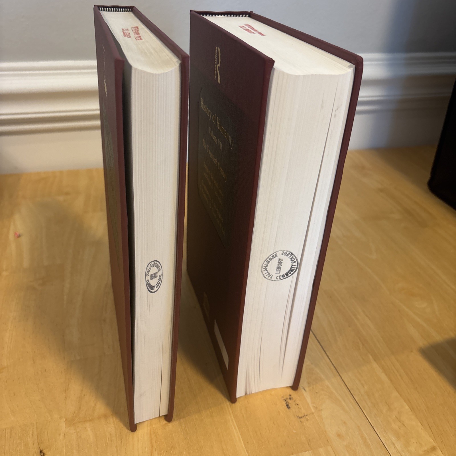 History of Humanity: Volume V And VII Ex Library 16th Century To Present