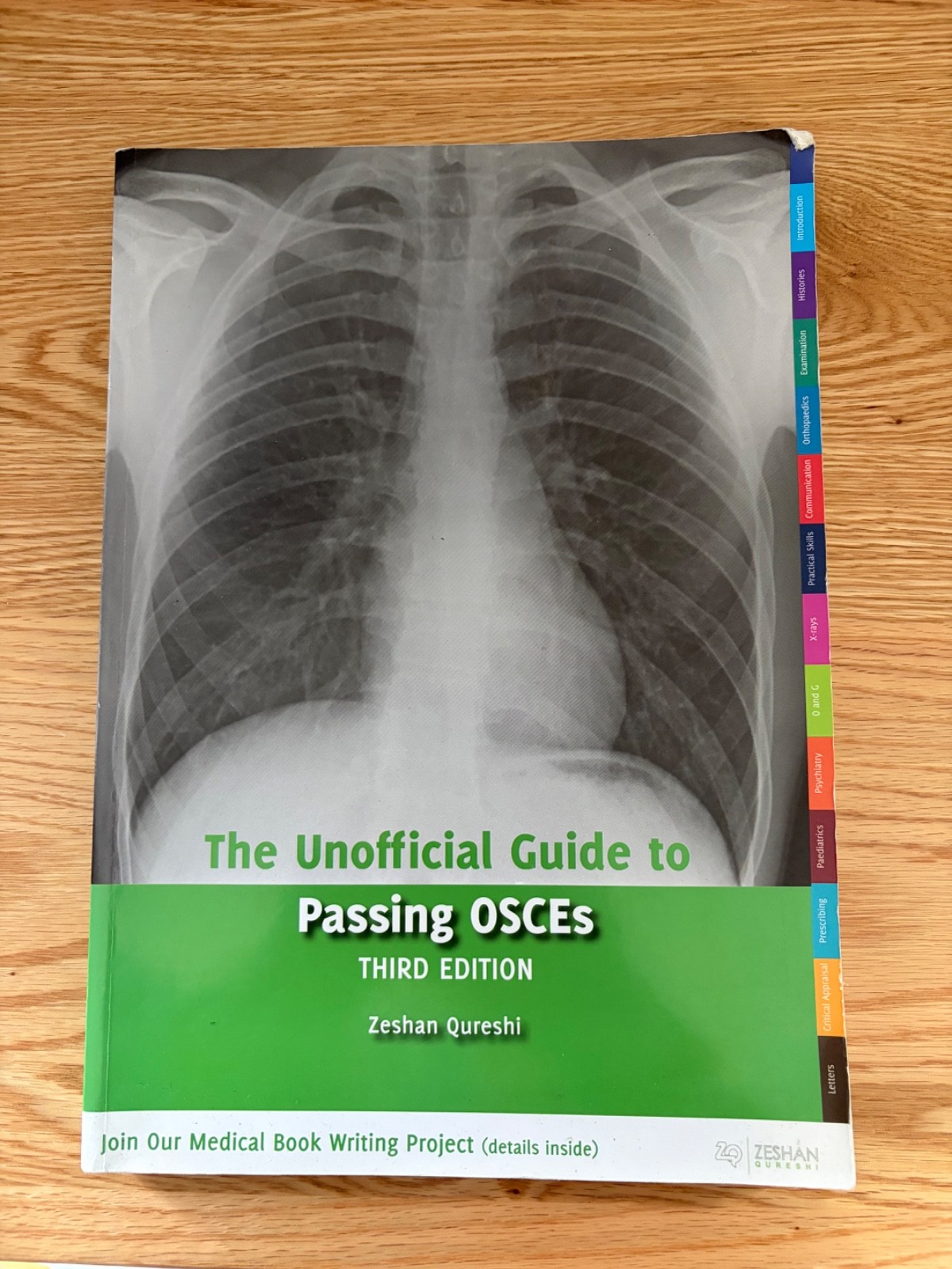Unofficial Guides: Unofficial Guide to Passing OSCEs by Zeshan Qureshi (2020)