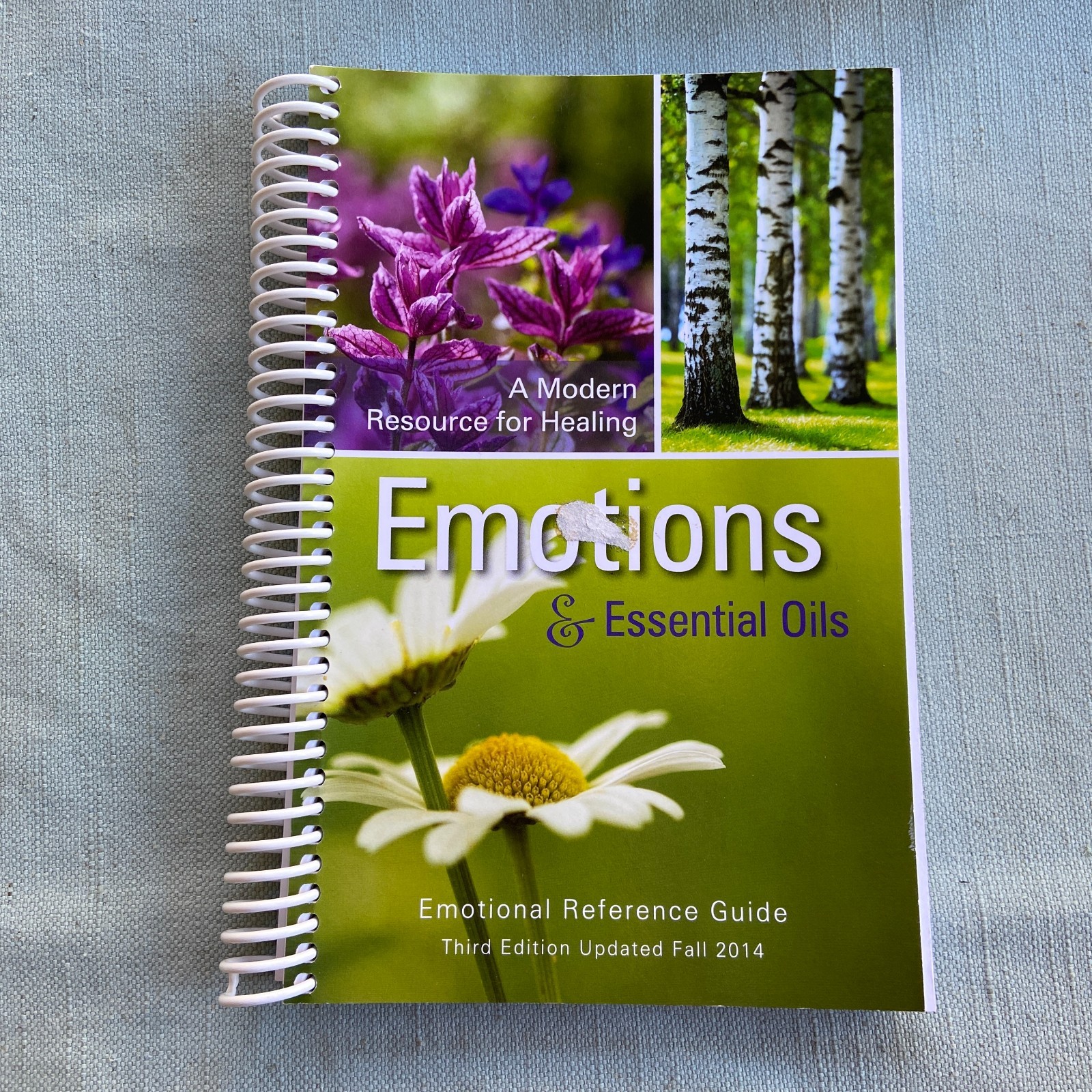 Essential Oils Book Lot Life Science Pocket Reference User Guide Modern Emotions