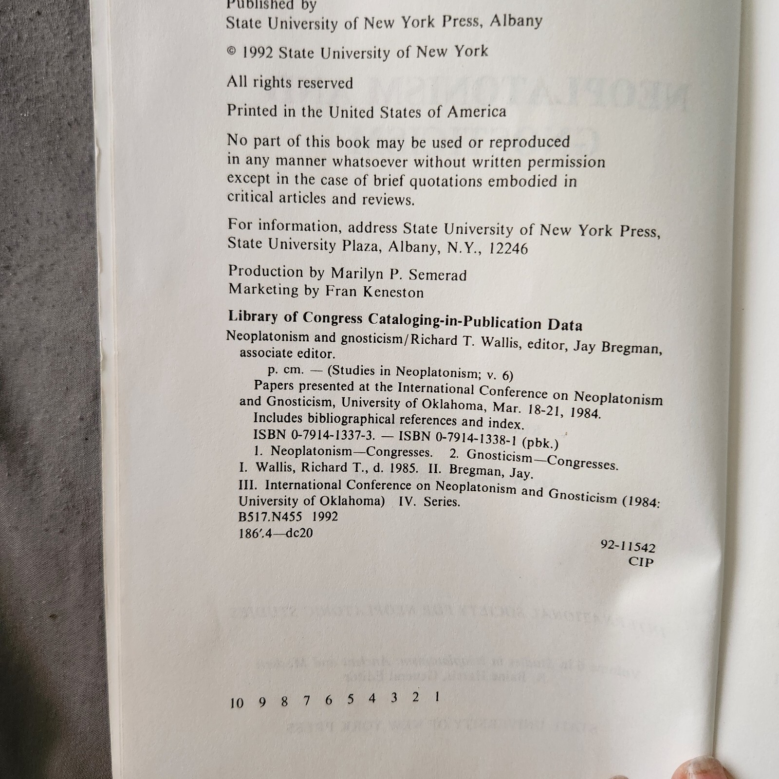 Neoplatonism and Gnosticism (Neoplatinism Vol 6) by Richard T. Wallis, Editor
