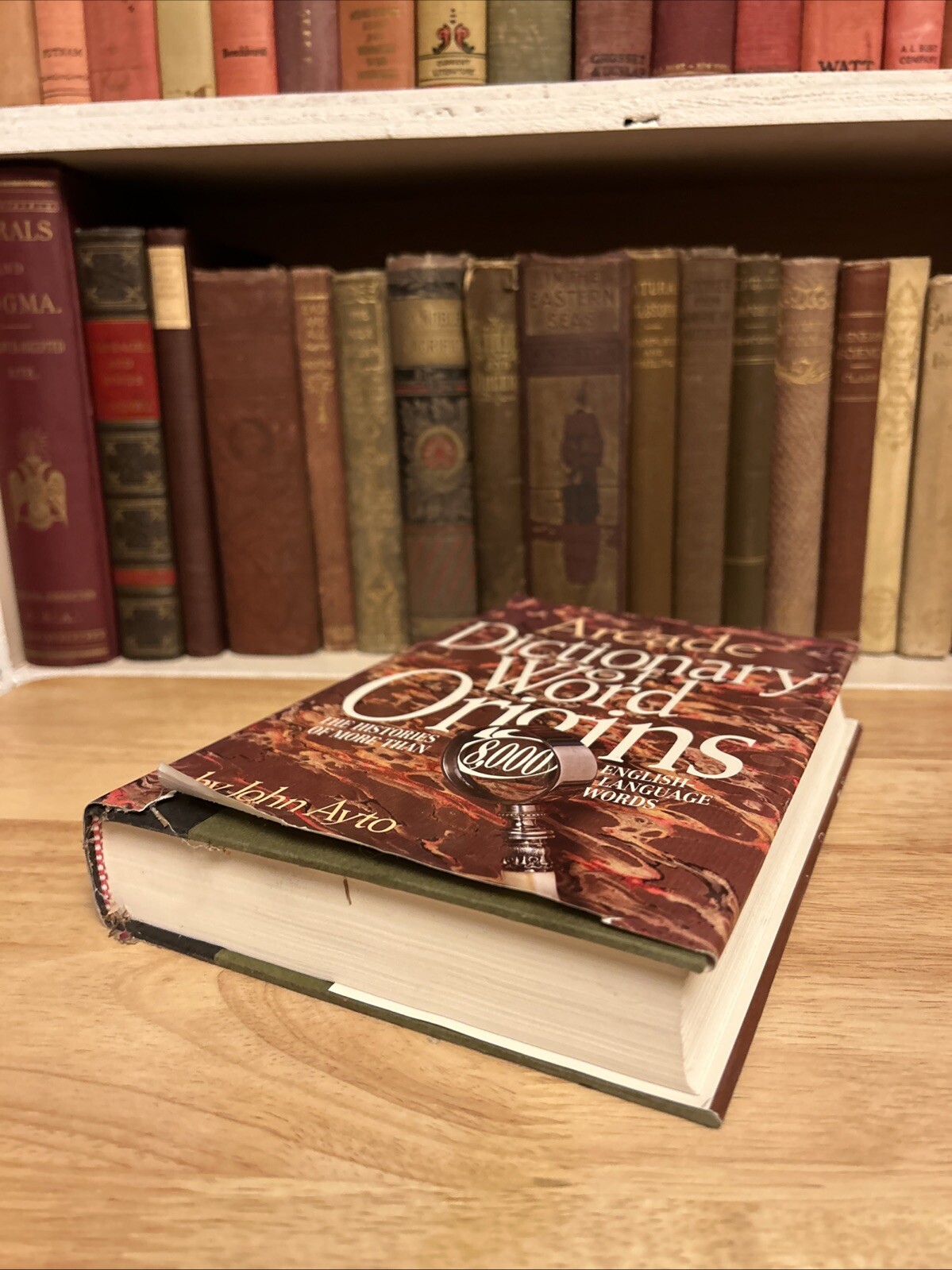 Arcade Dictionary of Word Origins by John Ayto. Arcade Publishing 1990 HCDJ