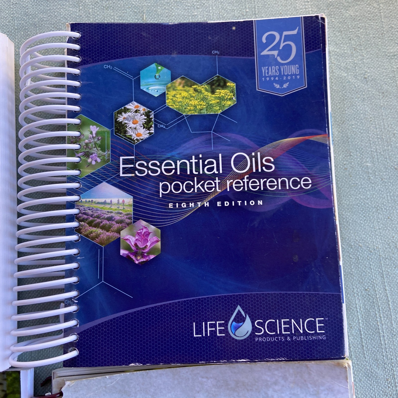 Essential Oils Book Lot Life Science Pocket Reference User Guide Modern Emotions