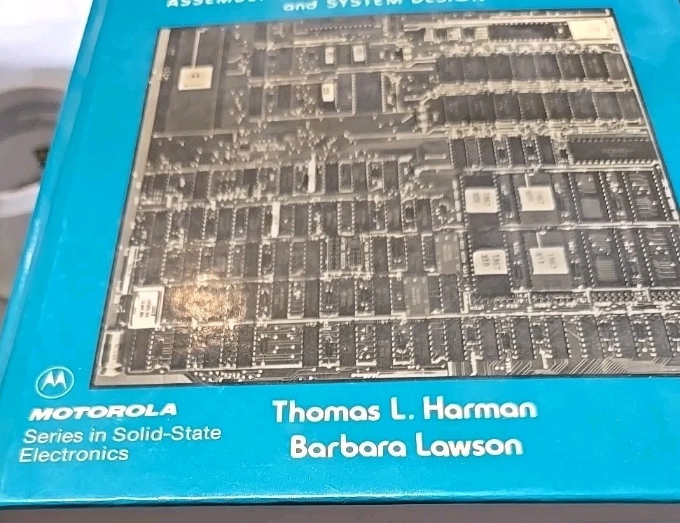 The VINTAGE 1984 BOOK Motorola Mc68000 Microprocessor Book New Assem Language.
