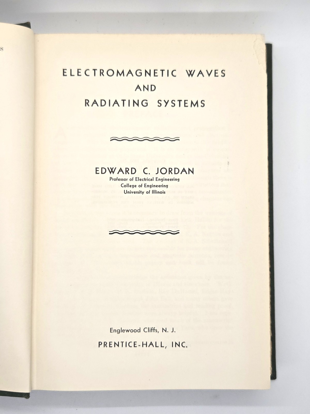 Electromagnetic Waves and Radiating Systems Jordan 1958 HC