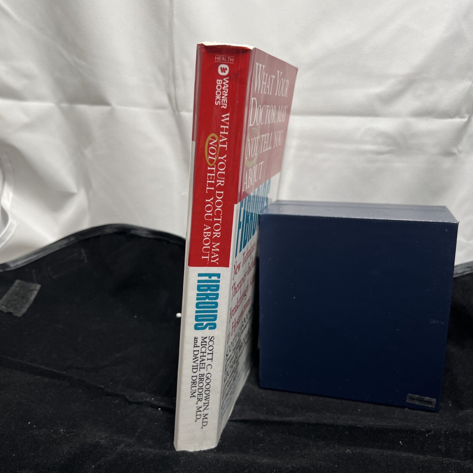 Fibroids By Dr. Goodwin, Dr. Broder, and David Drum Paperback Good Condition