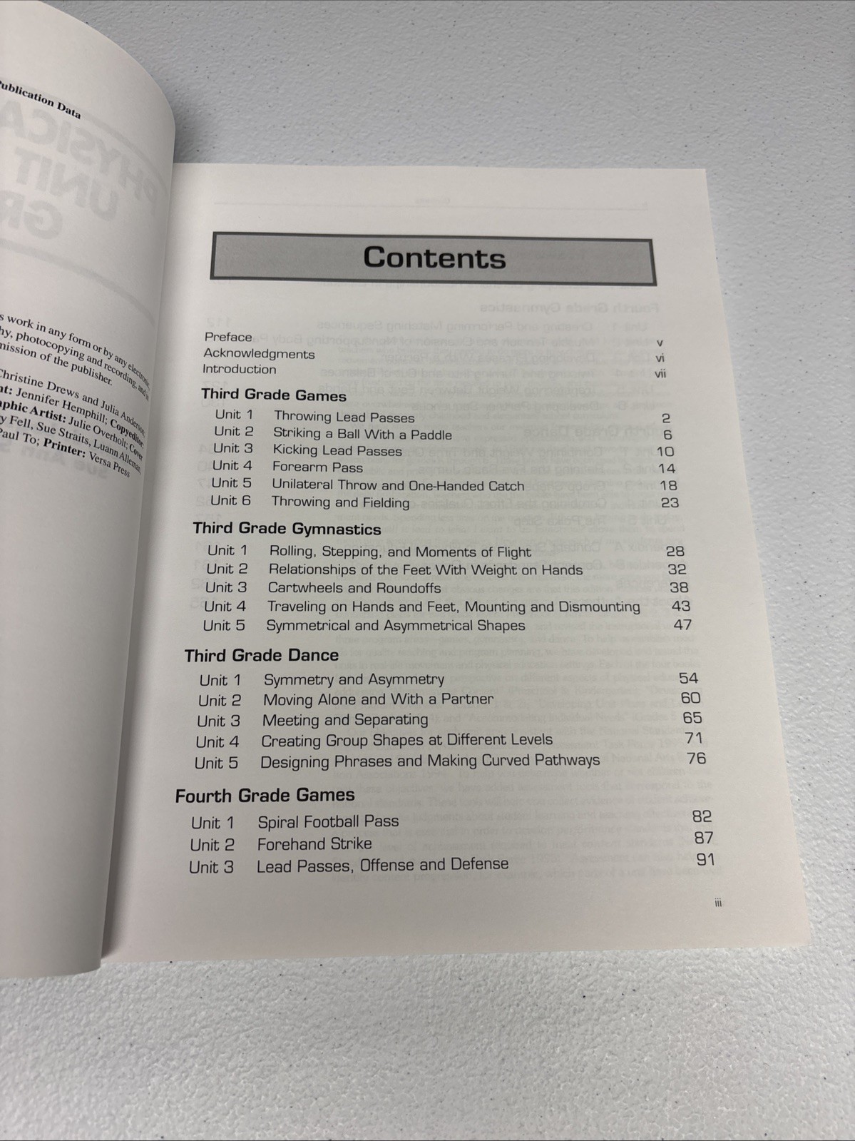 Physical Education Unit Plans for Grades 3-4 by Dawn Clark, Bette Logsdon,…