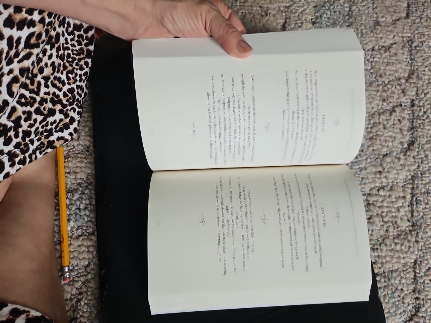 Practice : Wisdom from the Downward Dog by Flower of Life Press (2019, Trade…