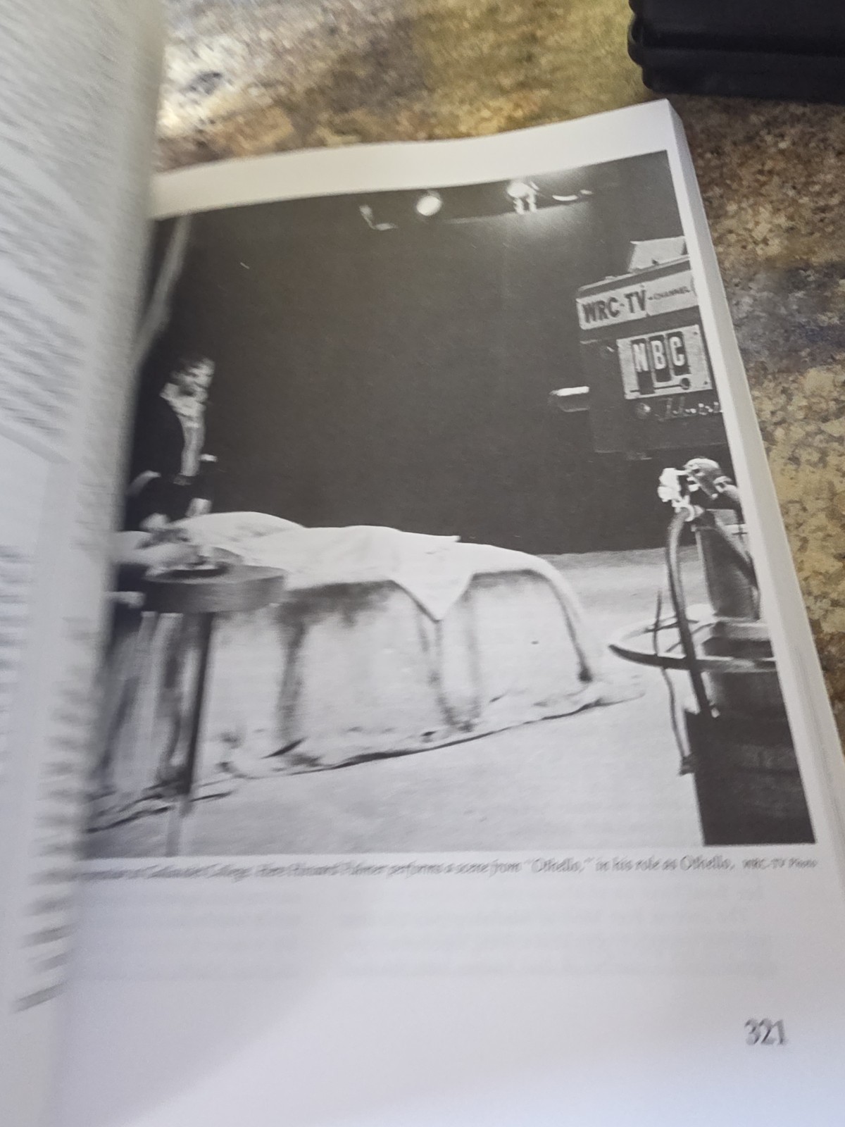 Deaf Heritage: A Narrative History of Deaf America by J. Gannon, Softcover, 1981