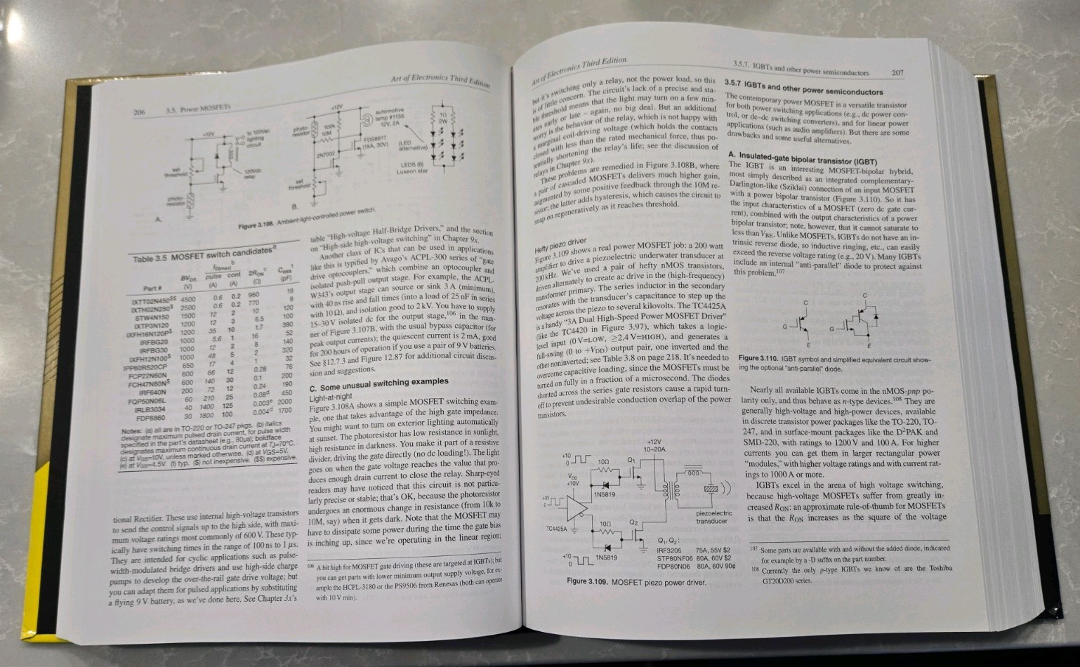 Art of Electronics by Paul Horowitz and Winfield Hill (2015, Hardcover)