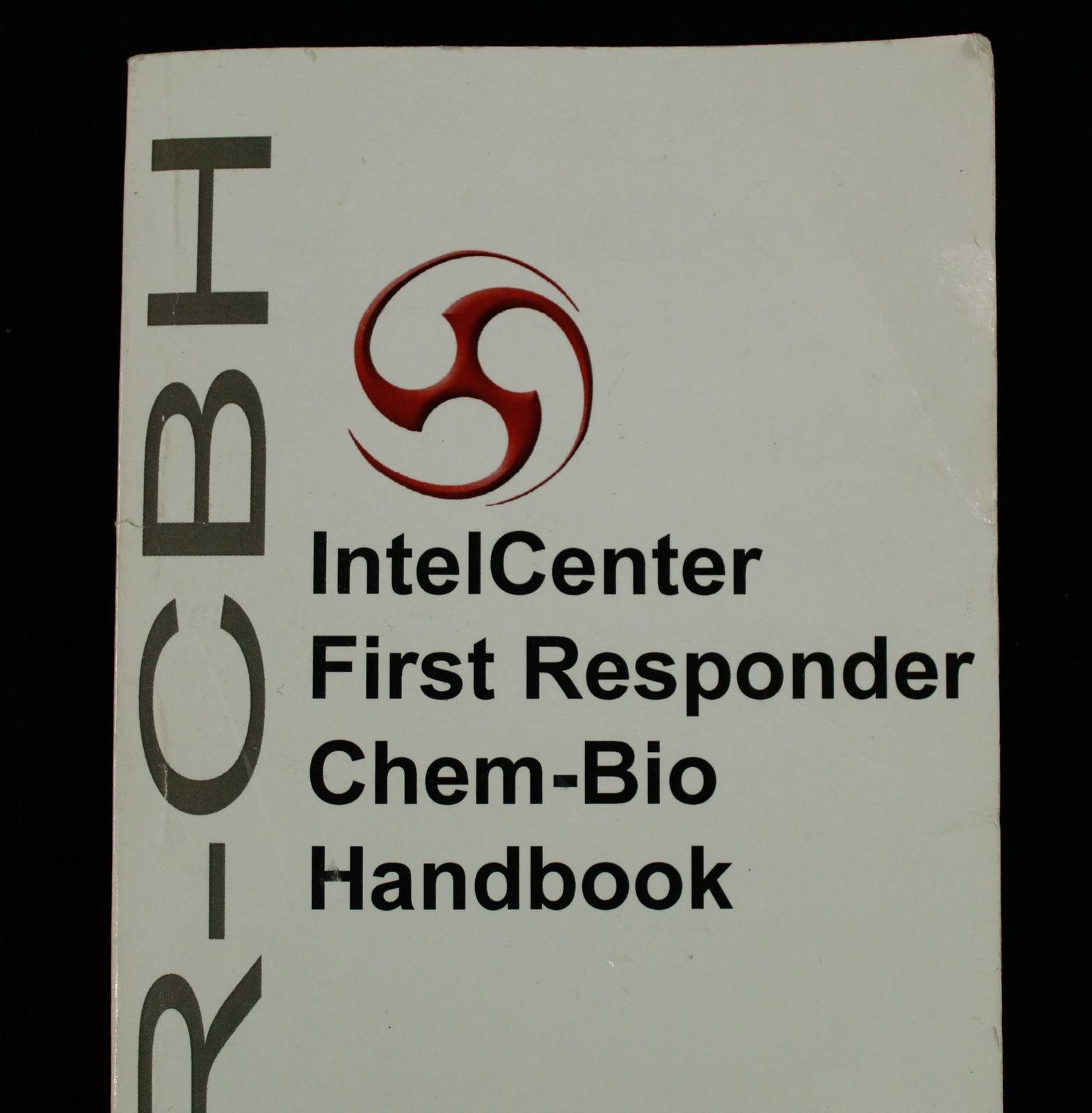 IntelCenter First Responder Chem-Bio Handbook (FR-CBH) MP7 White 204 Pages
