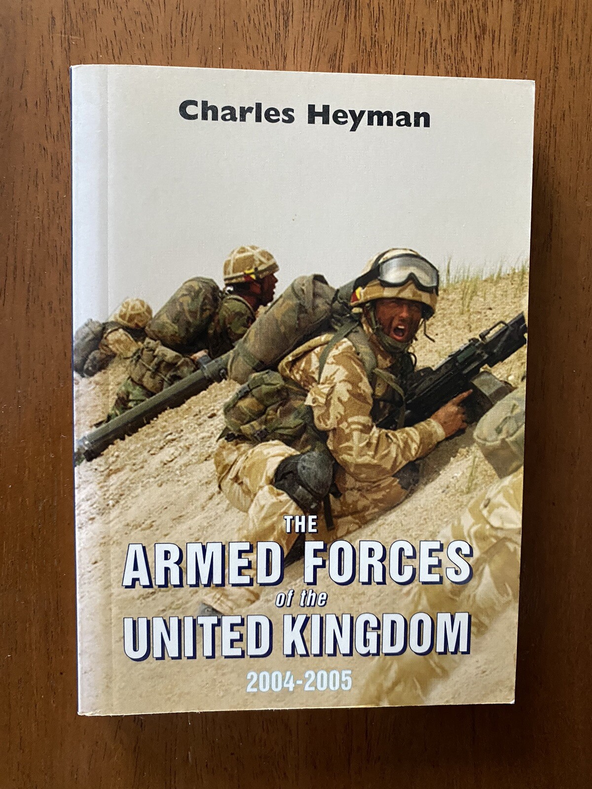 The Armed Forces Of The United Kingdom 2004-2005 By Charles Heyman Book