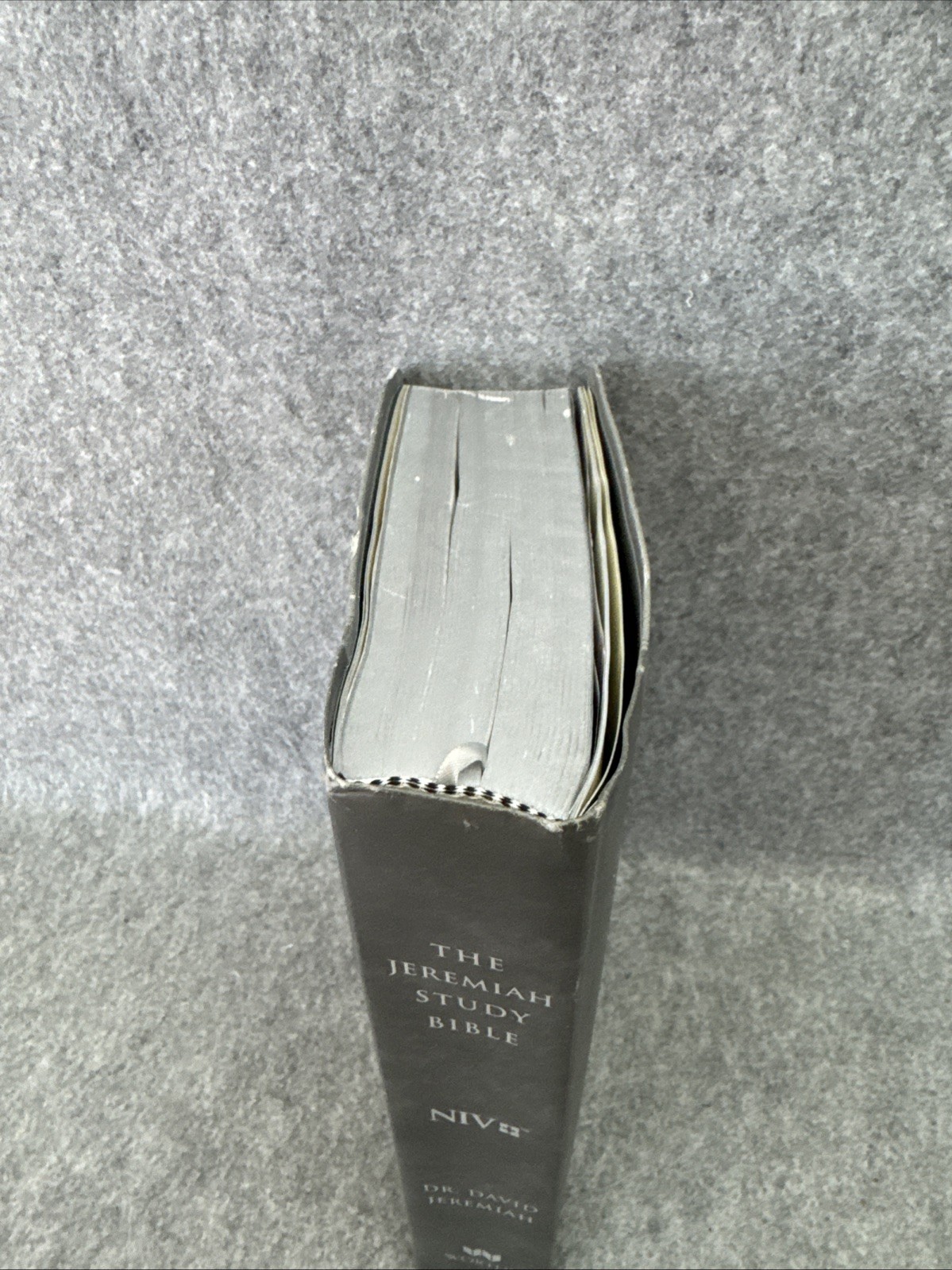 The Jeremiah Study Bible, NIV: (Gray W/ Burnished Edges) Leatherluxe Worthy