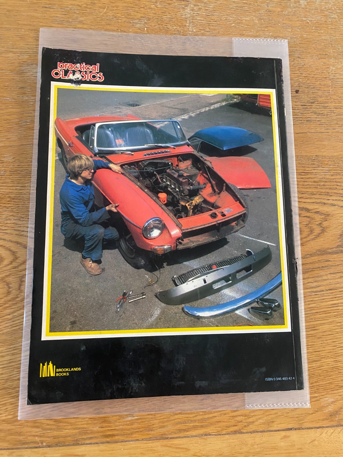 PRACTICAL CLASSICS MGB RESTORATION GUIDE 100 PAGES GOOD CONDITION