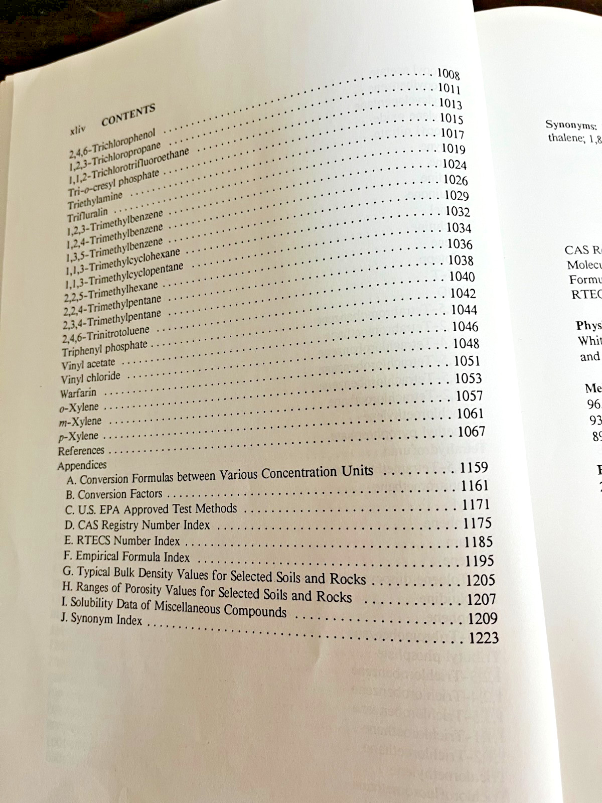 GROUNDWATER CHEMICALS Desk Reference BOOK : Second Ed by JH Montgomery Hardcover