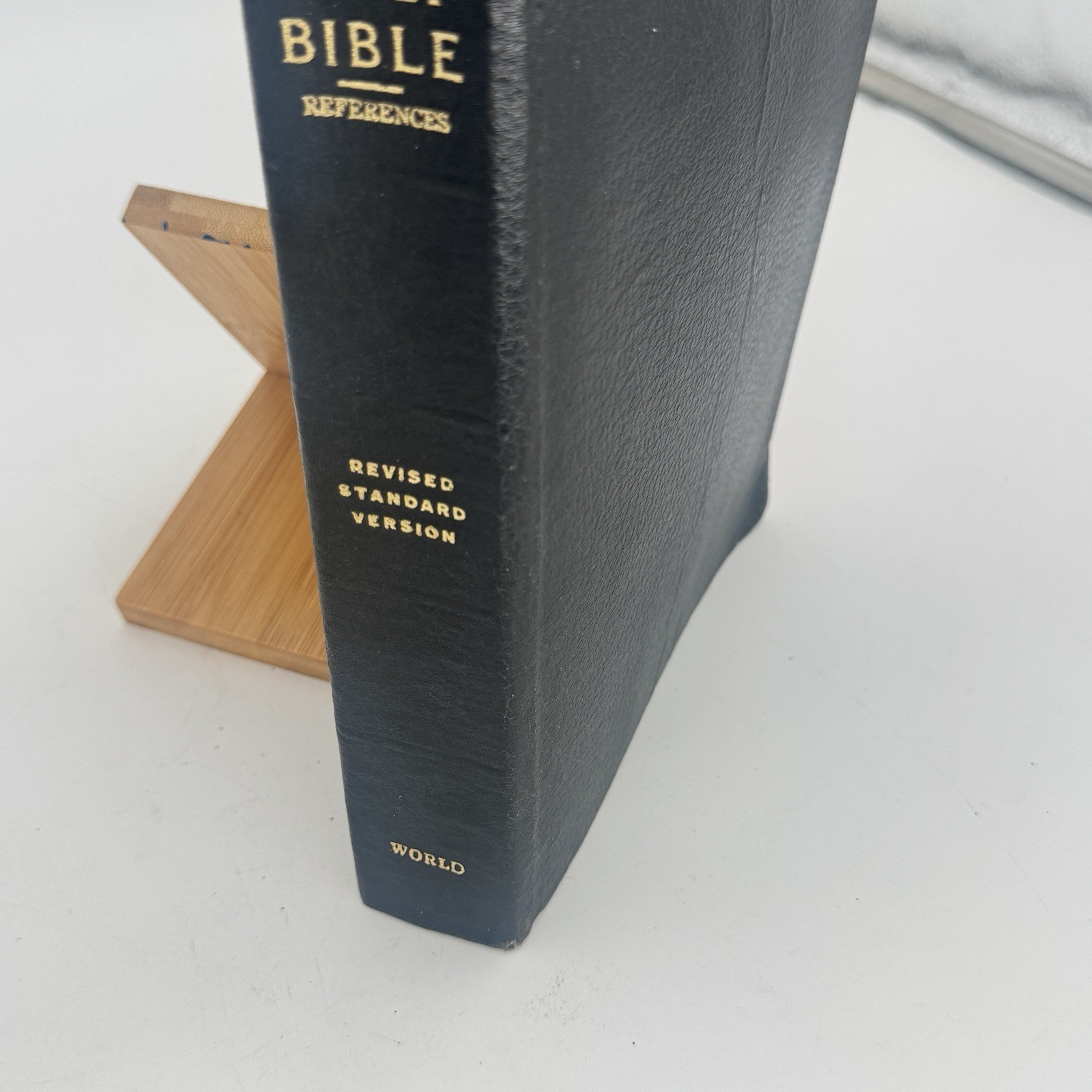Black And Gold Vtg Old New Testament RSV Holy Bible World