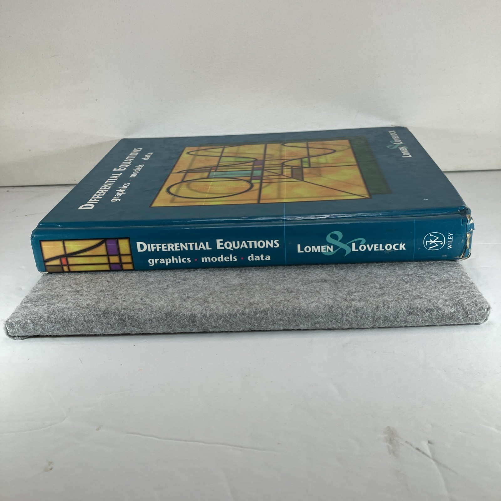 Differential Equations Graphics, Models, Data by Lomen & Lovelock 1999 Hardcover