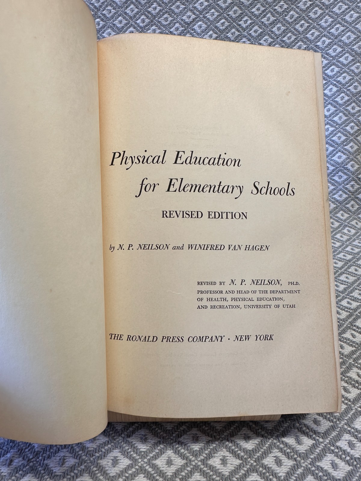 Physical Education for Elementary Schools Revised Edition