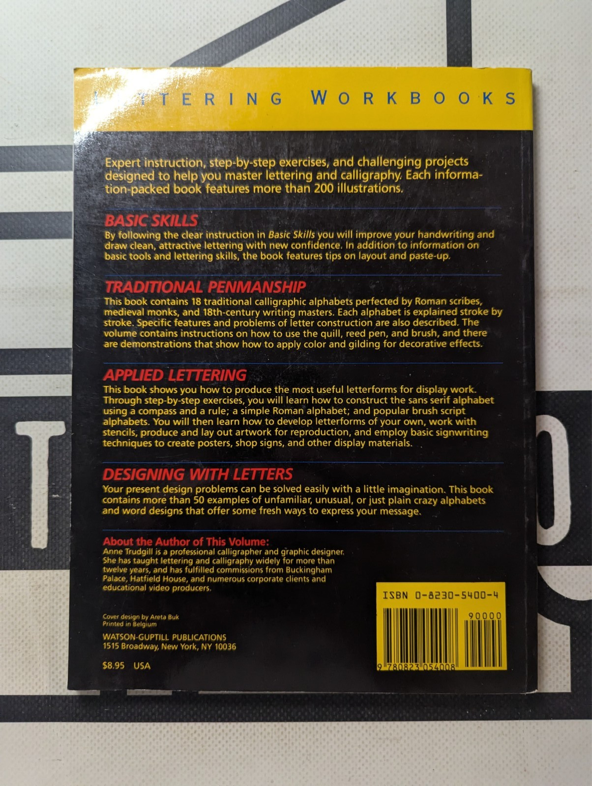 Lettering Workbooks: Traditional Penmanship : Mastering 18 Classic Alphabets…