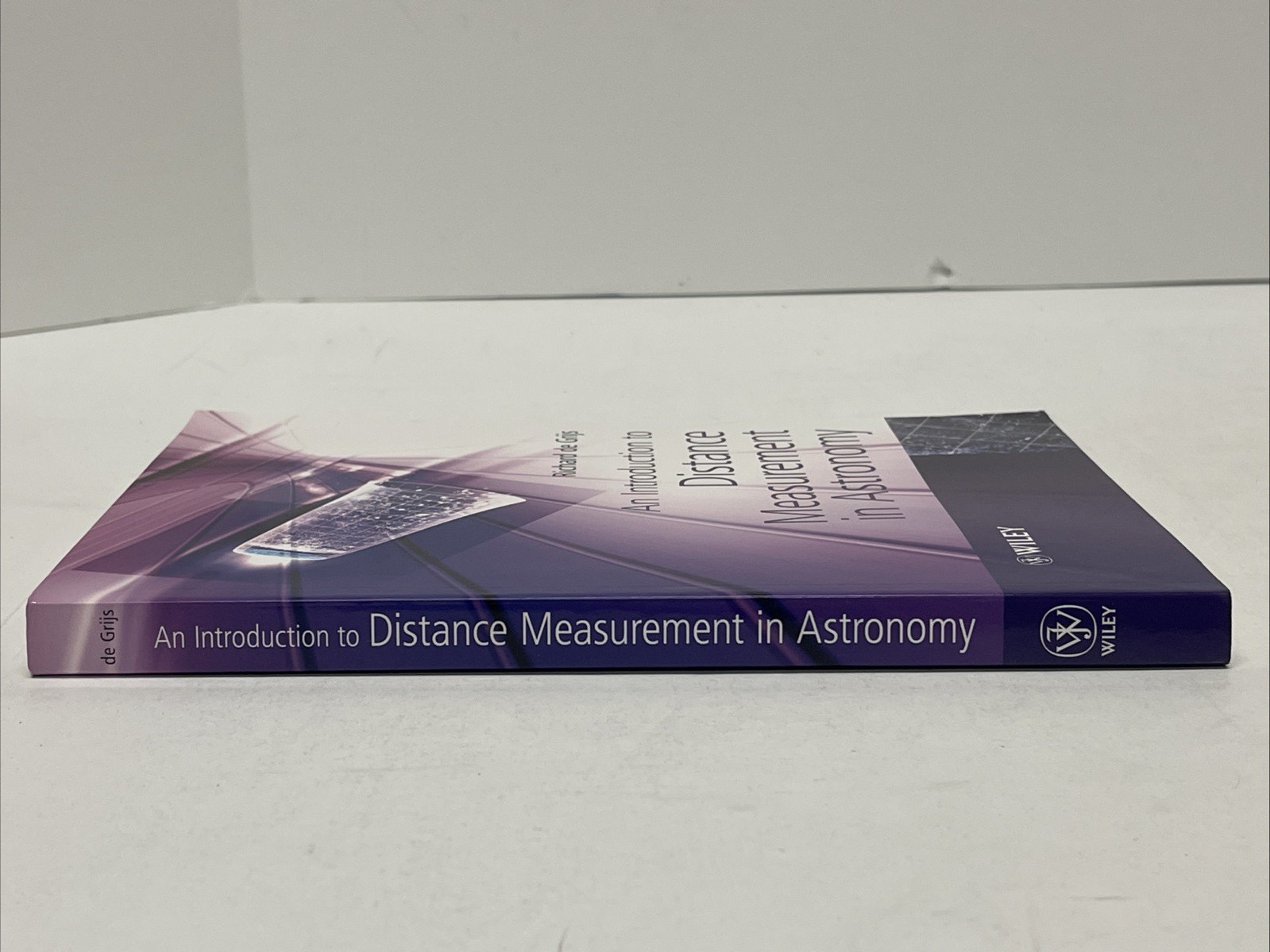 Introduction to Distance Measurement in Astronomy by Richard de Grijs (2011,…