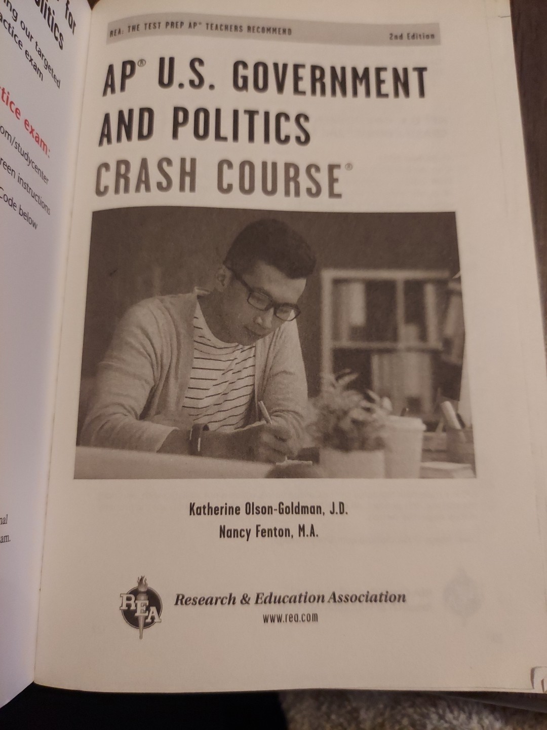 AP U.S. Government & Politics Crash Course; Nancy Fenton MA, paperback